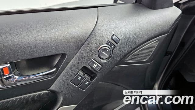 Hyundai Genesis купе 200 турбо P, 2010 18