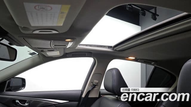 Infiniti Q50 3.5 гибрид Essence, 2016 18