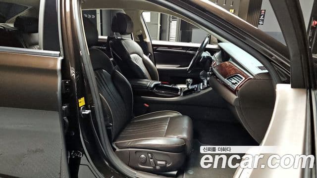 Genesis EQ900 Prestige, 2018 12