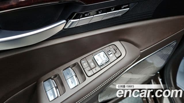 Genesis EQ900 Prestige, 2018 13