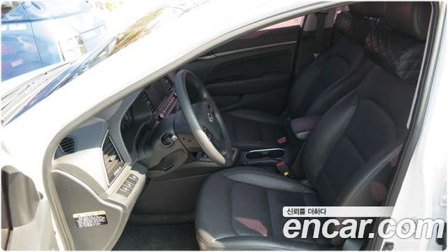 Hyundai Avante AD 1.6 GDI Value Plus, 2018 17