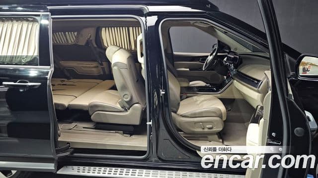 Kia Carnival 4세대 Signature, 2021 11