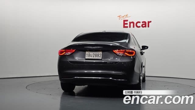 크라이슬러 200 2세대 2.4 C, 2015 4