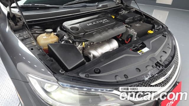크라이슬러 200 2세대 2.4 C, 2015 6