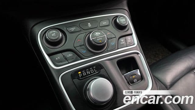 크라이슬러 200 2세대 2.4 C, 2015 9
