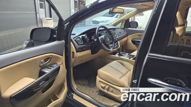Kia All New Carnival Noblesse, 2016 10