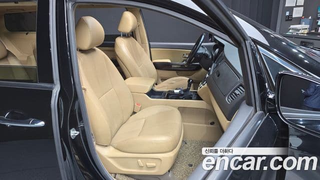 Kia All New Carnival Noblesse, 2016 12