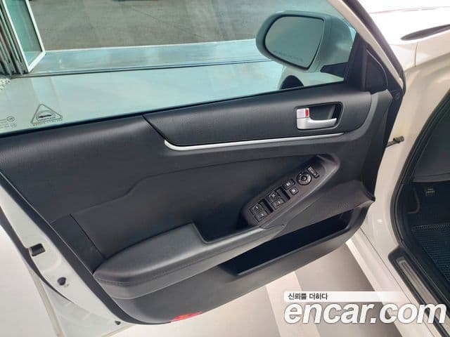 Kia The / новый Prestige K7 LPI 3.0 Deluxe, 2012 9