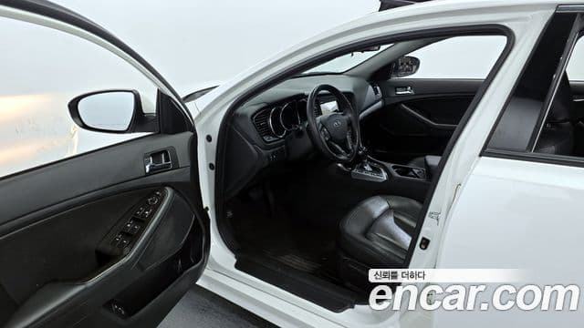 Kia K5 2.0 Deluxe, 2011 10