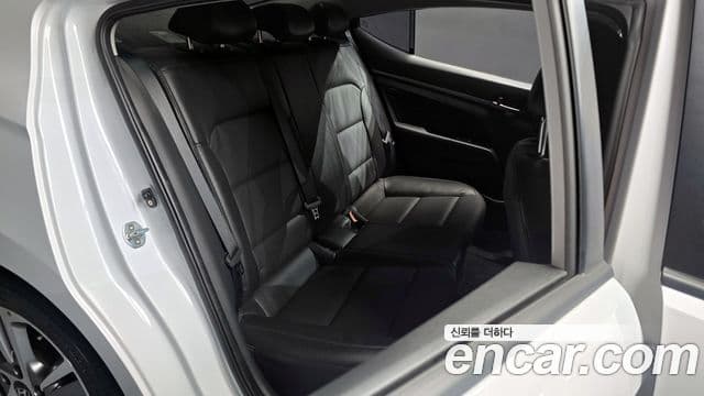 Hyundai Avante AD 1.6 GDI Value Plus, 2017 12