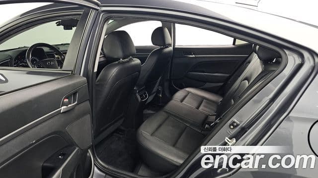 Hyundai Avante AD 1.6 GDI Smart, 2017 12