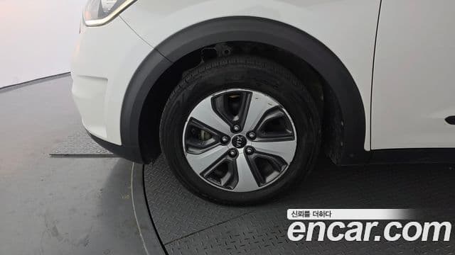 Kia Niro Prestige, 2017 все фото