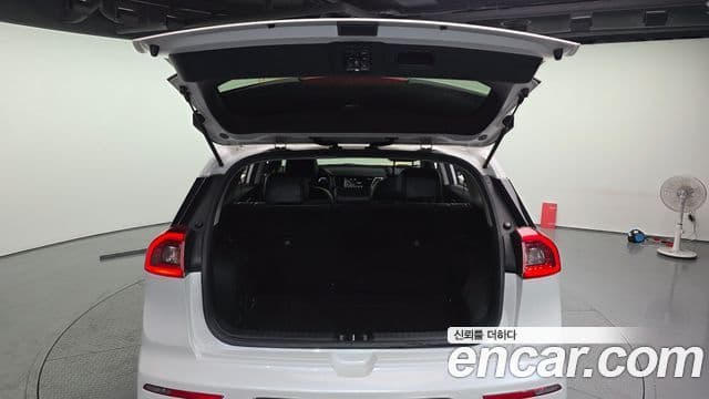 Kia Niro Prestige, 2017 20