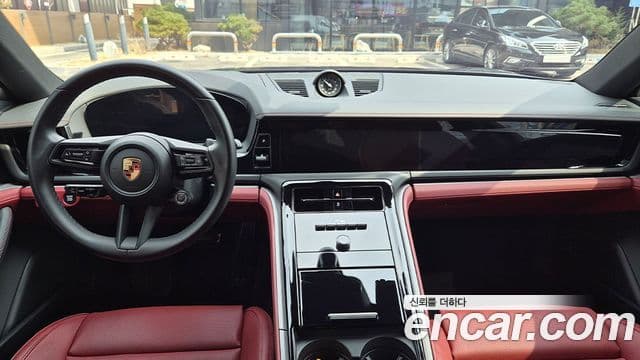 Porsche Panamera (976), 2024 13