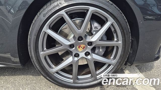 Porsche Panamera (976), 2024 19