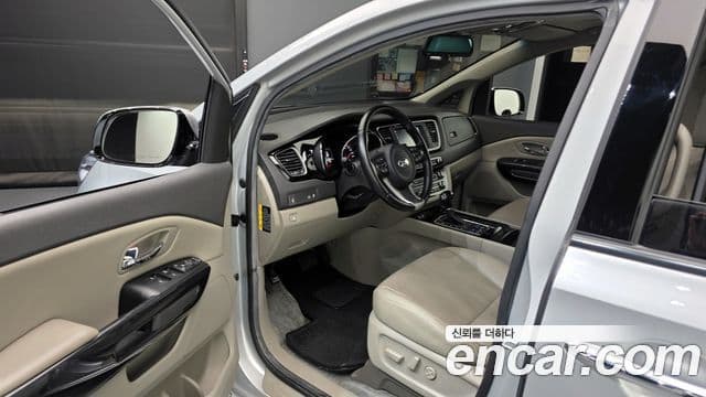 Kia All New Carnival Prestige, 2016 10