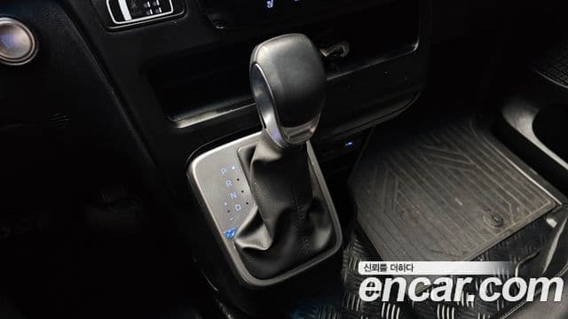 Hyundai Staria Modern, 2023 9