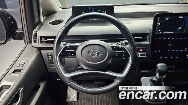 Hyundai Staria Modern, 2023 13