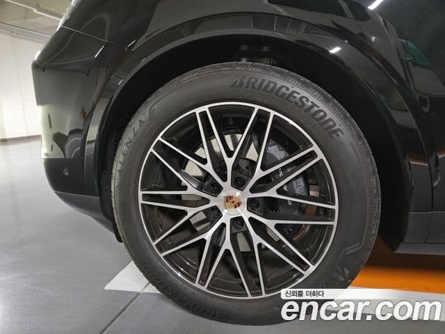 Porsche Cayenne (PO536) 3.0 E-гибрид, 2025 6