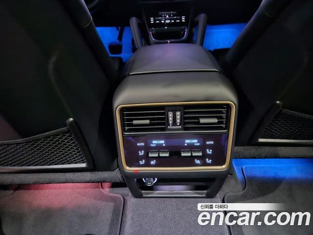 Porsche Cayenne (PO536) 3.0 E-гибрид, 2025 16