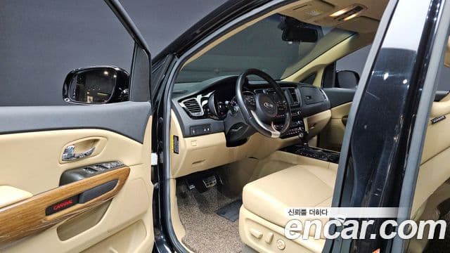 Kia All New Carnival Prestige, 2016 10