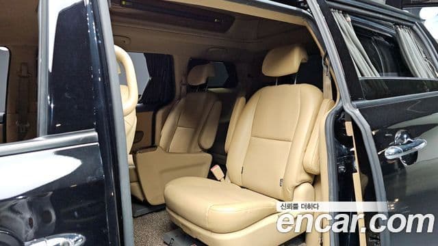 Kia All New Carnival Prestige, 2016 11