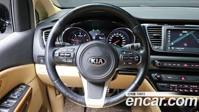 Kia All New Carnival Prestige, 2016 15