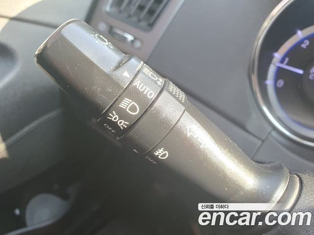 Hyundai YF Sonata Luxury, 2010 16