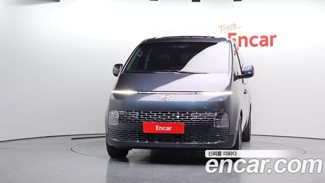 Hyundai Staria Modern, 2023 3