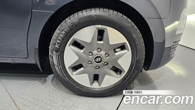 Hyundai Staria Modern, 2023 все фото