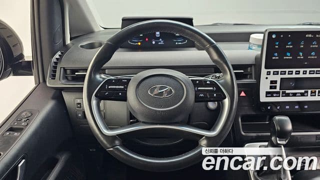 Hyundai Staria Modern, 2023 13