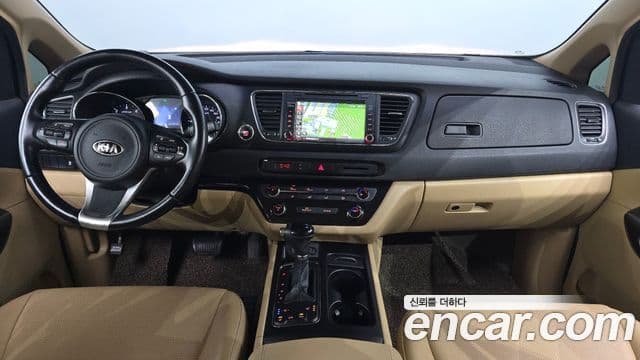 Kia All New Carnival Luxury, 2016 7