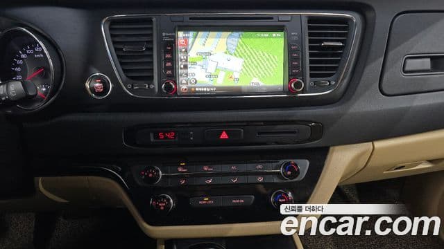 Kia All New Carnival Luxury, 2016 14
