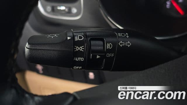 Kia All New Carnival Luxury, 2016 17