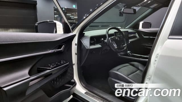 KG모빌리티(SsangYong) Torres T7, 2023 11