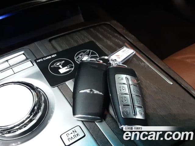 Genesis G80 (RG3) бензин 2.5 турбо AWD, 2024 11