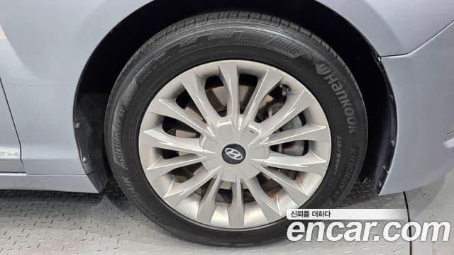 Hyundai LF Sonata LPI Modern(для людей с инвалидностью), 2015 все фото