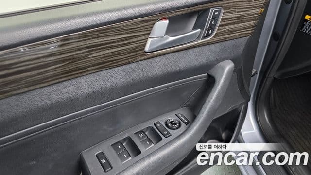 Hyundai LF Sonata LPI Modern(для людей с инвалидностью), 2015 12