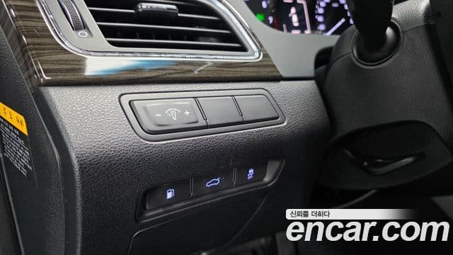 Hyundai LF Sonata LPI Modern(для людей с инвалидностью), 2015 13