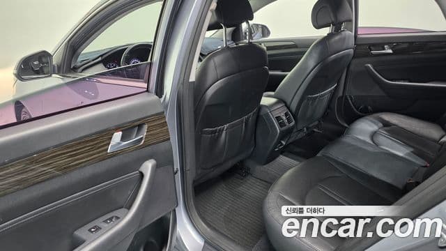 Hyundai LF Sonata LPI Modern(для людей с инвалидностью), 2015 18