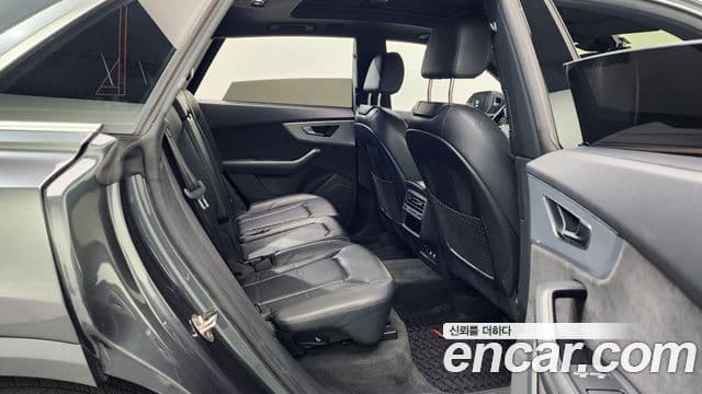 Audi Q8 (4M) Premium, 2020 12