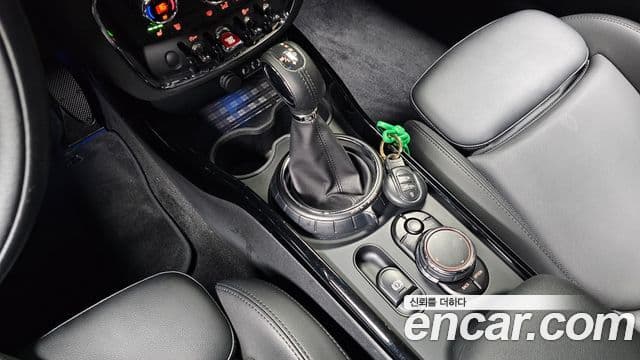 Mini Cooper 클럽맨 2세대, 2017 9