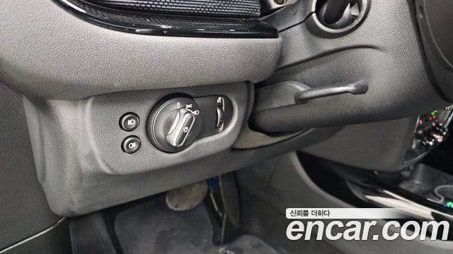 Mini Cooper 클럽맨 2세대, 2017 14