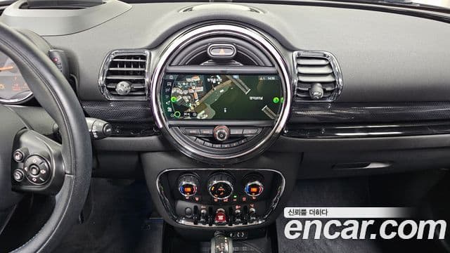 Mini Cooper 클럽맨 2세대, 2017 16