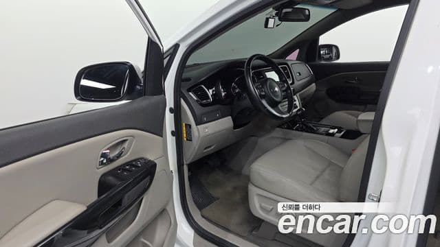 Kia All New Carnival Prestige, 2016 10