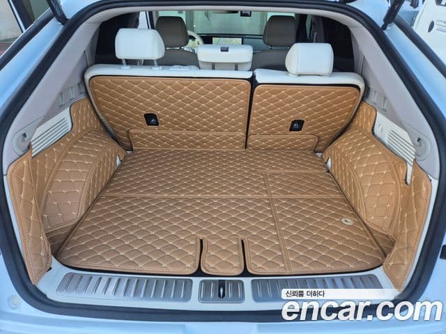 Genesis GV60 Standard, 2023 11