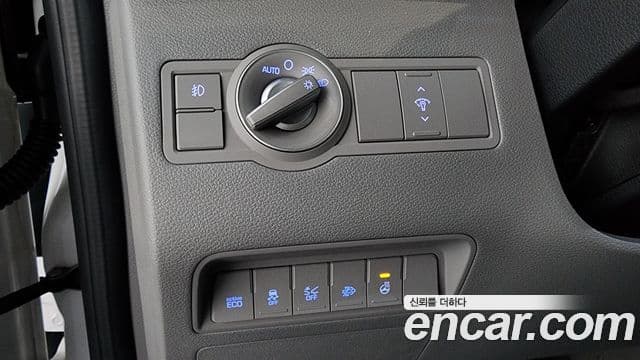 Hyundai 쏠라티 Deluxe, 2024 16