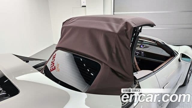 Porsche 911 (992) Carrera 4 кабриолет, 2021 17