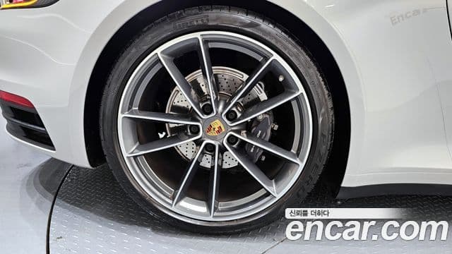 Porsche 911 (992) Carrera 4 кабриолет, 2021 19