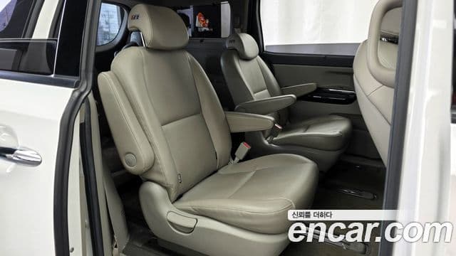 Kia All New Carnival Prestige, 2018 12